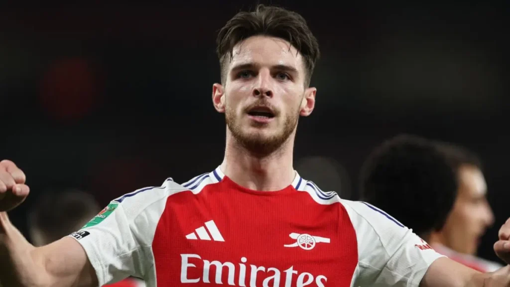 Declan Rice dominates midfield against Tottenham during the North London Derby 2025 at Emirates Stadium